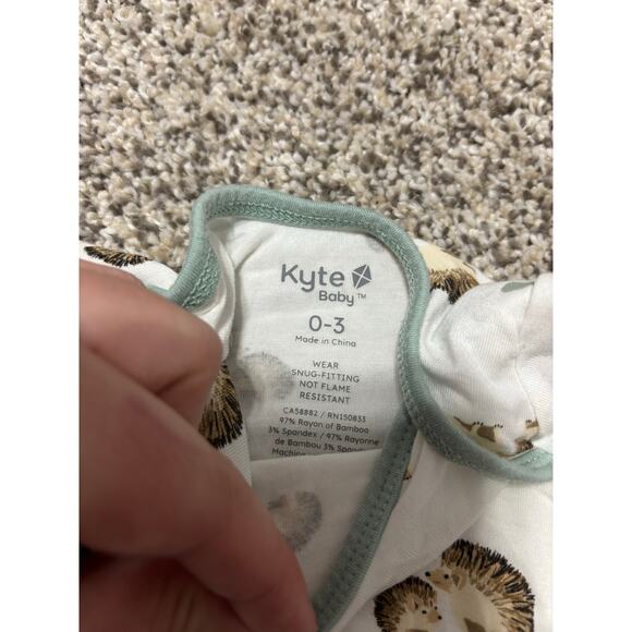 Kyte BABY Hedgehog Print Bamboo Bodysuit, Size 0-3 Months - Picture 2 of 3